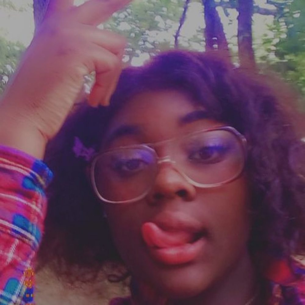 Meet your Posher, Makayla